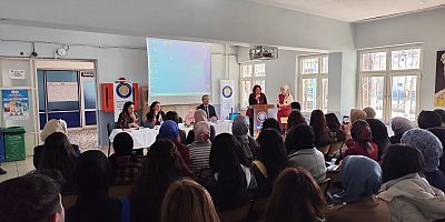 Dicle Üniversitesi’nde “Medeniyetimizde Kadın, Hakların Yolculuğu ve Aile” Paneli