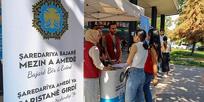 Dicle Üniversitesi’nde öğrencilere ‘Hoş geldin’ standı