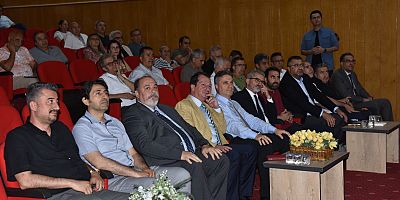 Dicle Üniversitesi Tıp Fakültesi Hastanesi’nde Hastane Danışma Kurulu Toplantısı, Rektörümüz Prof. Dr. Kamuran Eronat başkanlığında gerçekleştirildi.