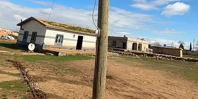 Harran'da Elektrik  Direği Oyup Kaçak Hat Çektiler