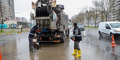 DİSKİ’den kent genelinde yağışlara karşı eş zamanlı altyapı müdahalesi