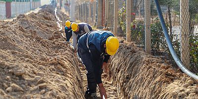 DİSKİ, Silvan’ın yeni yerleşim alanlarına içme suyu hattı döşüyor