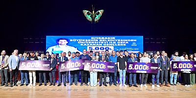 Diyarbakır Büyükşehir Belediyesi Üniversiteye kayıt yaptıran Diyarbakırlı gençlere 5 bin lira destek