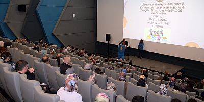 Diyarbakır Büyükşehir Belediyesi velilere yönelik eğitim semineri düzenlendi