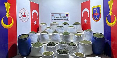 Diyarbakır'da 2 ton 121 kilogram esrar ele geçirildi