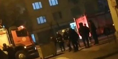 Diyarbakır'da ağır hasarlı apartmanda yangın