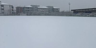 Diyarbakır’da  Amatör Maçlara  Kar  Engeli