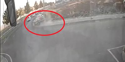 Diyarbakır'da arabanın çarptığı anne ve 2 çocuğunun yaralandığı kaza anı kameralara yansıdı