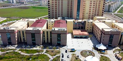 DİYARBAKIR’DA BAYRAMDA 5 BİN 310 SAĞLIK ÇALIŞANI GÖREV BAŞINDAYDI SAĞLIK HİZMETLERİ AKSAMADI