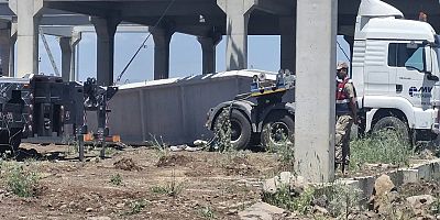 Diyarbakır'da beton blok işçilerin üzerine düştü: Bir ölü, bir yaralı