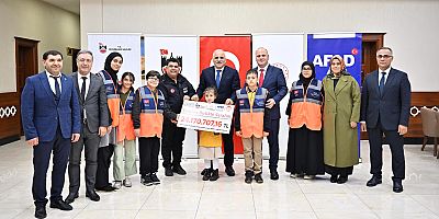 DİYARBAKIR’DA GAZZE İÇİN TOPLANAN 24 MİLYON TL AFAD’A TESLİM EDİLDİ