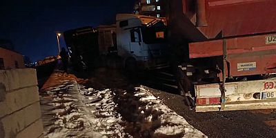 Diyarbakır'da gizli buzlanma zincirleme trafik kazasına yol açtı
