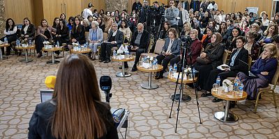 Diyarbakır’da Kadınlar Barışı Konuştu: “Barış Yeni Yaşamın İnşasıdır”