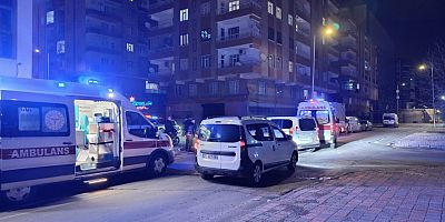 Diyarbakır'da kamyonet ile motosiklet çarpıştı: 2 yaralı