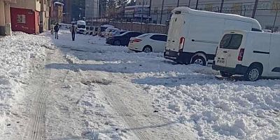 Diyarbakır’da Kar Bitti, Tartışma Bitmedi: 30 Santimlik Kar Hâlâ Temizlenemedi