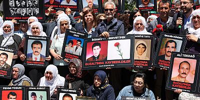 Diyarbakır’da Kayıp Yakınlarının 900’üncü Hafta Eylemi: “Hakikat Mücadelesi Sürecek”