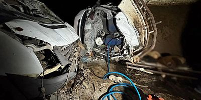 Diyarbakır'da iki kamyonet çarpıştı: 2 ölü