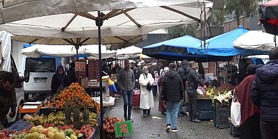 Diyarbakır’da Kış aylarında pazar esnafının zorlu mesaisi