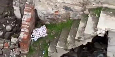 Diyarbakır'da metruk eve terk edilmiş bebek bulundu