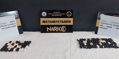 Diyarbakır'da midelerinde 112 kapsül uyuşturucu taşıyan 2 şüpheli tutuklandı
