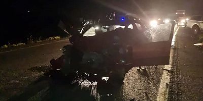 Diyarbakır'da otomobil ve minibüs çarpıştı: 13 yaralı