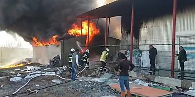 Diyarbakır'da plastik fabrikasında yangın