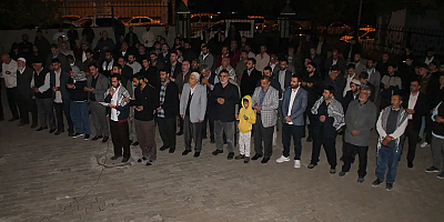 Diyarbakır'da sabah namazı sonrası Filistinliler için dua edildi