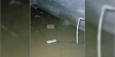 Diyarbakır'da sağanak yağış bitti su baskını çilesi devam ediyor