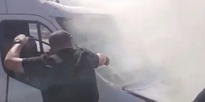 Diyarbakır’da Şehir içi minibüsü seyir halindeyken yandı