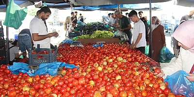 Diyarbakır’da semt pazarlarında konserve hareketliliği