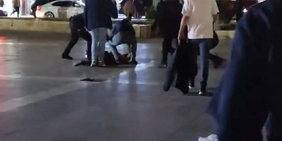 Diyarbakır'da Sinir krizi geçiren şahıs çevredekilere saldırdı: 1 yaralı