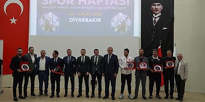 Diyarbakır’da Sporun En’lerinde Yerel Basın Ödülü Ramazan Seykan’a verildi