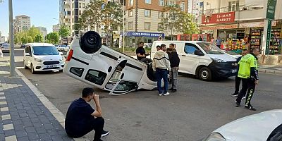 Diyarbakır'da trafik kazası: 2 yaralı