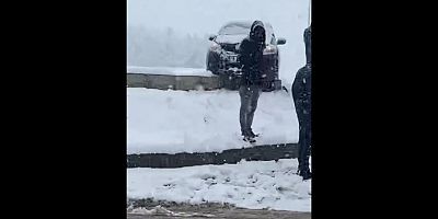 Diyarbakır'da yoğun kar ve buzlanma nedeniyle trafik kazası