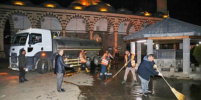 Diyarbakır’daki ibadethanelerde Ramazan Bayramı temizliği başladı      
