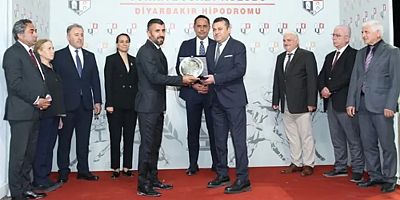 Diyarbakır Hipodromu’nda Ziraat Fakültesi Koşusu Coşkusu