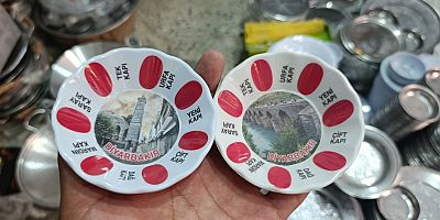 Diyarbakır’ın binlerce yıllık tarihi çay bardaklarının altında yaşatılıyor