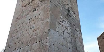 DİYARBAKIR’IN SAKLI TARİHİ HAZİNESİ: ZEMBİLFROŞ KALESİ ZİYARETÇİLERİNİ BEKLİYOR!