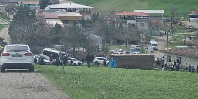 Diyarbakır'ın Sur İlçesi'nde Muhtarlar Arası Kavga: DEM Parti Sandık Görevlisi Hayatını Kaybetti