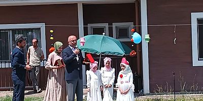 Diyarbakır Kayapınar ‘da 4-6 Yaş Kur'an kursunda 10. Yıl şenliği düzenlendi.