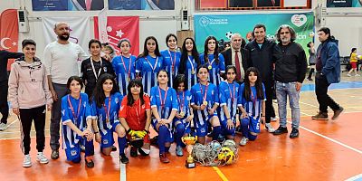 DİYARBAKIR’LI KIZLAR FUTSALDA TARİH YAZDI