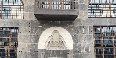 Diyarbakır Ulu Camii’nin Restorasyonu Tartışma Yarattı: “Estetik Müdahale Gerekli mi?”