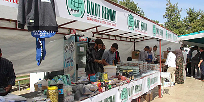 Diyarbakır Umut Kervanı ihtiyaç sahibi aileler yararına kermes düzenliyor