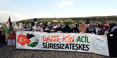 Diyarbakırlı anne ve çocuklar Gazze için oturma eylemi yaptı