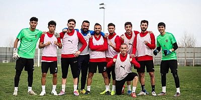 Diyarbekirspor ‘ Vanspor  Hazırlıklarını Sürdürüyor.