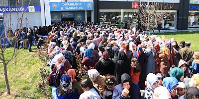 DÜRDANE MİTİNG HAVASINDAKİ KATILIMLA AK PARTİ’DEN MİLLETVEKİLİ ADAY ADAYI OLDU