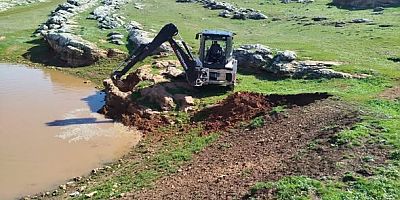 Eğil Belediyesi, Kaya Mahallesi’ndeki Hayvan Göletinde Sızıntı Çalışmasını Tamamladı