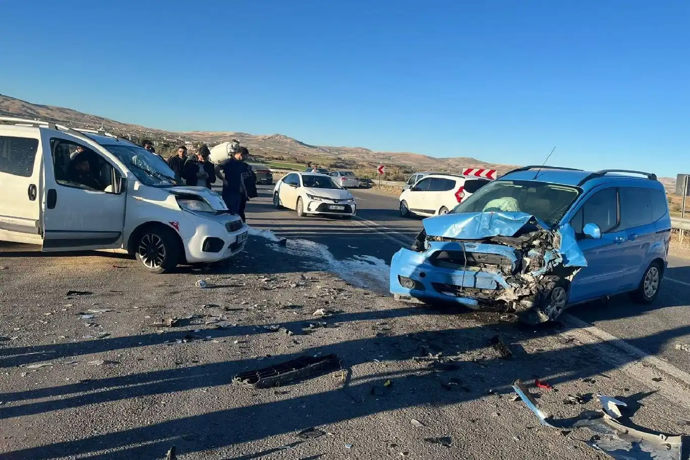 Elazığ’da iki hafif ticari araç çarpıştı: 1 yaralı