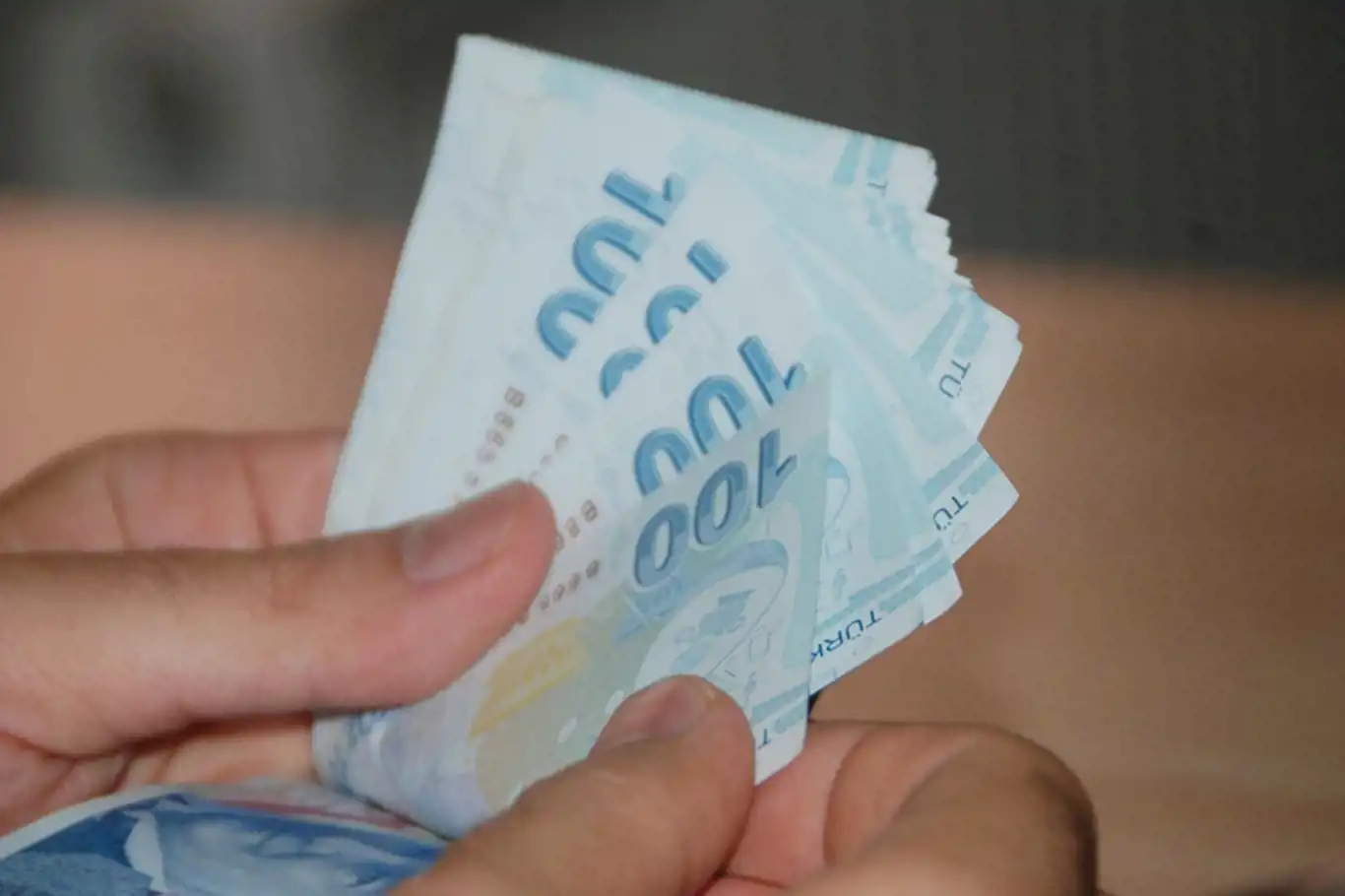 Emekliye bayram ikramiyesi 2 bin lira oldu