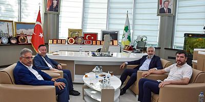 ENSARİOĞLU:'BİRİLERİ KÜRTLER ADINA KÜRTLERE HİZMET EDEN ARAÇLARI YAKIYOR 